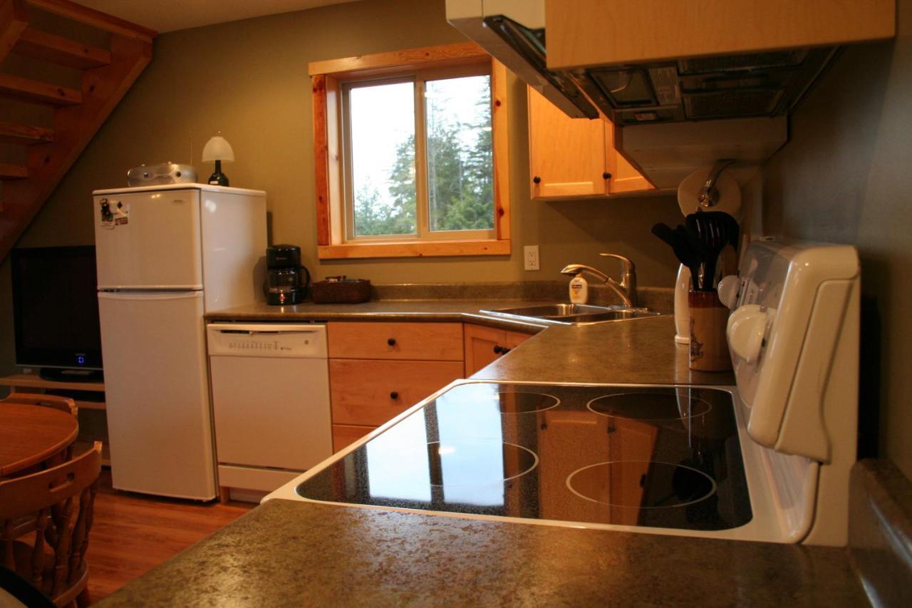 Cabins West Ucluelet Exterior photo