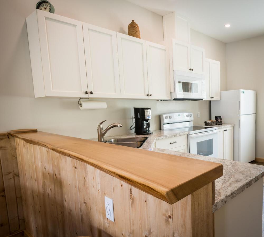 Cabins West Ucluelet Exterior photo